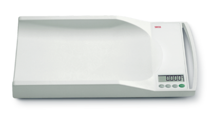 The SECA 334 baby scale offers a spacious tray for comfortably weighing infants and toddlers, featuring a large LCD display for easy reading. With its Breast-Milk-Intake-Function (BMIF) and precise 5-gram graduation, it ensures accurate monitoring of infant growth. The built-in carrying handle enhances portability, while the internal damping function provides reliable and precise weight measurements.